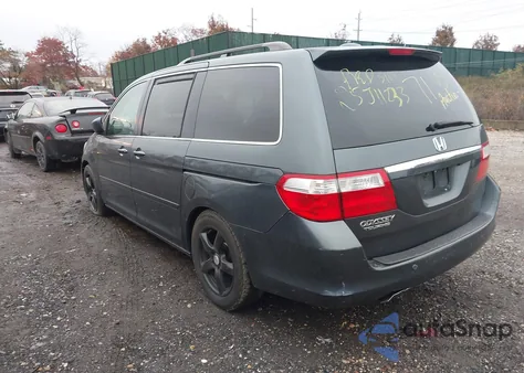 2006 Honda Odyssey Touring z USA, uszkodzony, nr VIN 5FNRL38896B083030